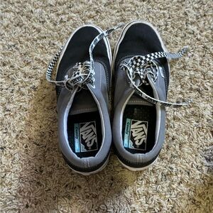 Women size 8 vans.